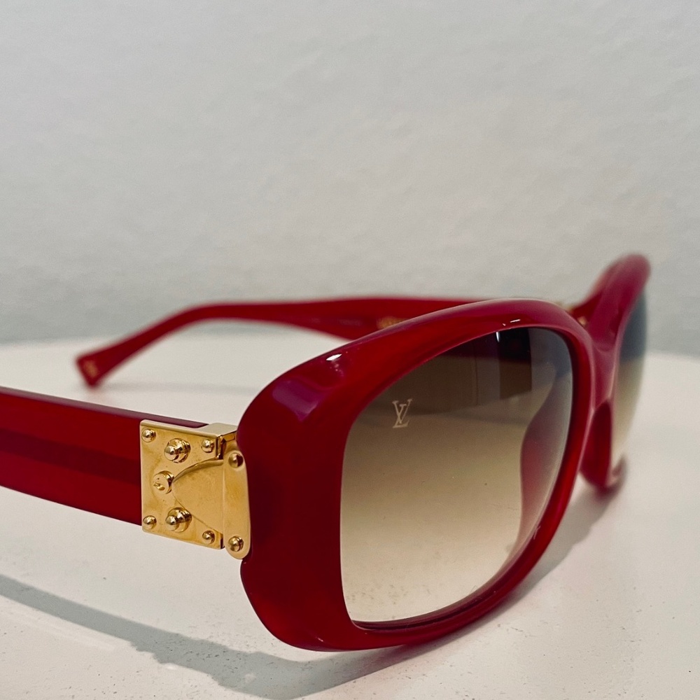 NWT LOUIS VUITTON Vintage Red Soupcon PM Sunglasses